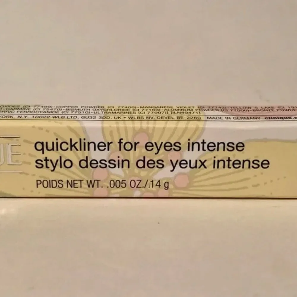 Clinique Quickliner For Eyes Intense Eyeliner in 01 Intense Black